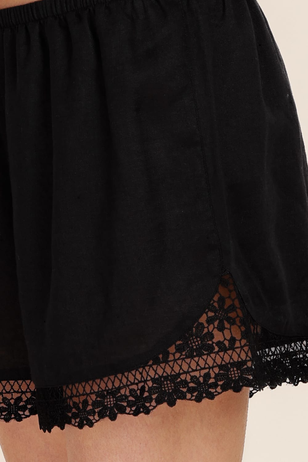 Gingerlilly Valencia Linen Lace Shorts - Black - Detail