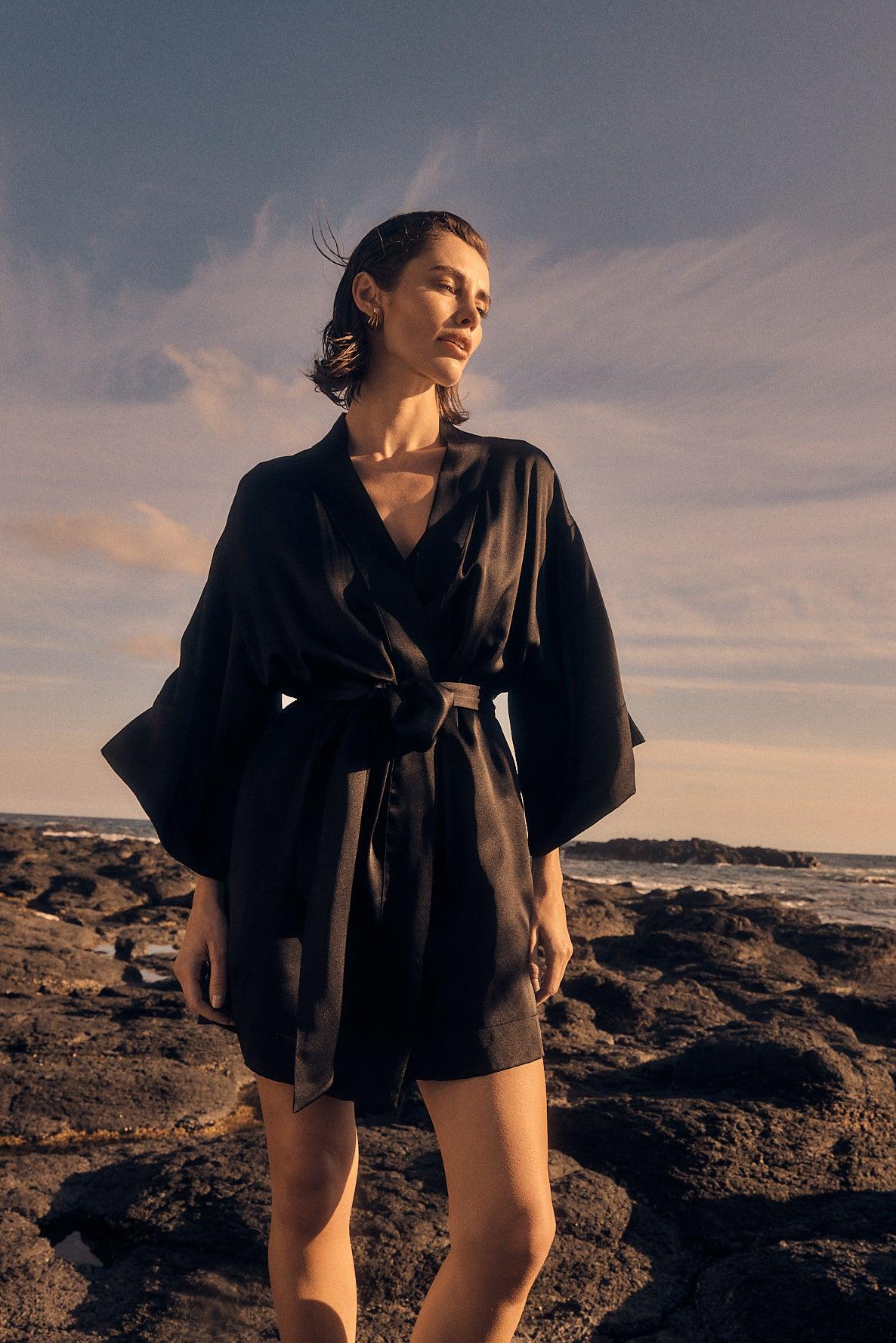 Diamond Pure Silk Black Short Robe - Gingerlilly Sleepwear